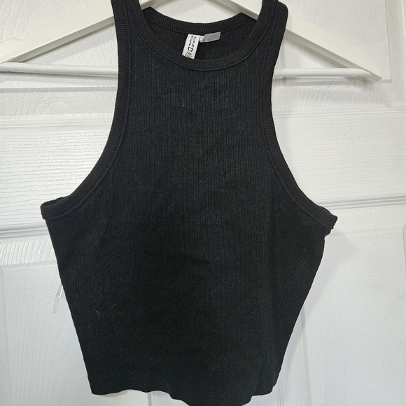 Black Razorback  crop tank - Picture 4 of 8